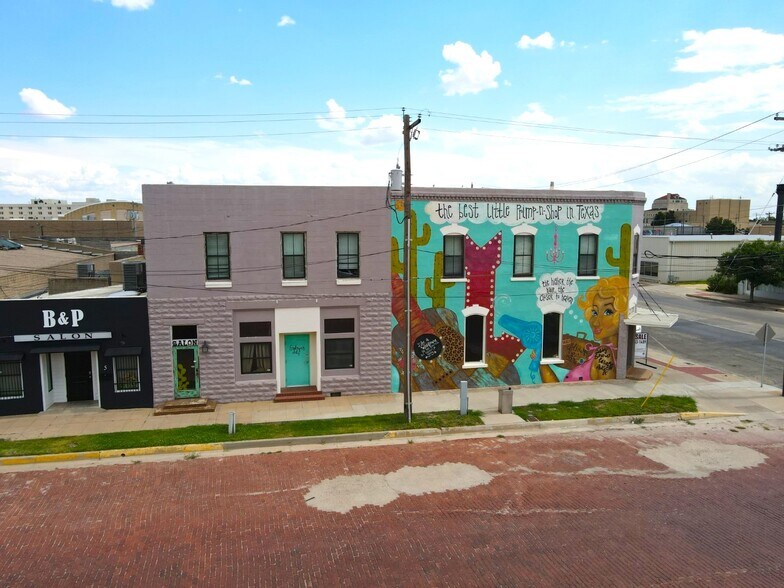 More Photos Of 318 N Chadbourne St, San Angelo Storefront For Sale