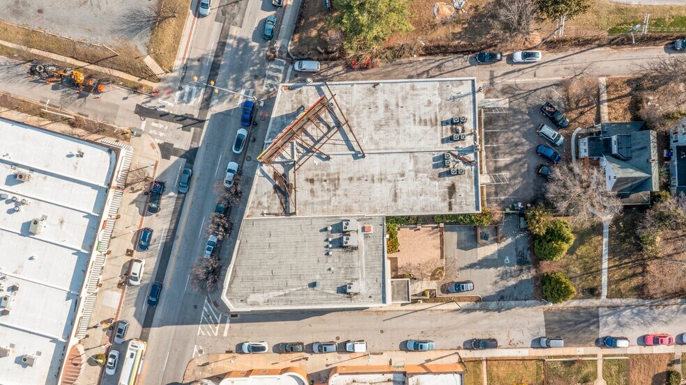 More Photos Of 5900 York Rd, Baltimore Storefront Retail Office For Sale