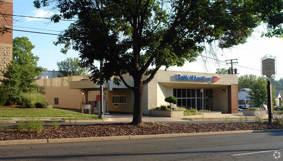 More Photos Of 467 N Washington St, Falls Church Bank For Lease
