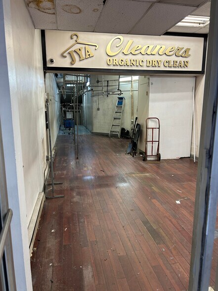 More Photos Of 10 E 37th St, New York Office For Sale