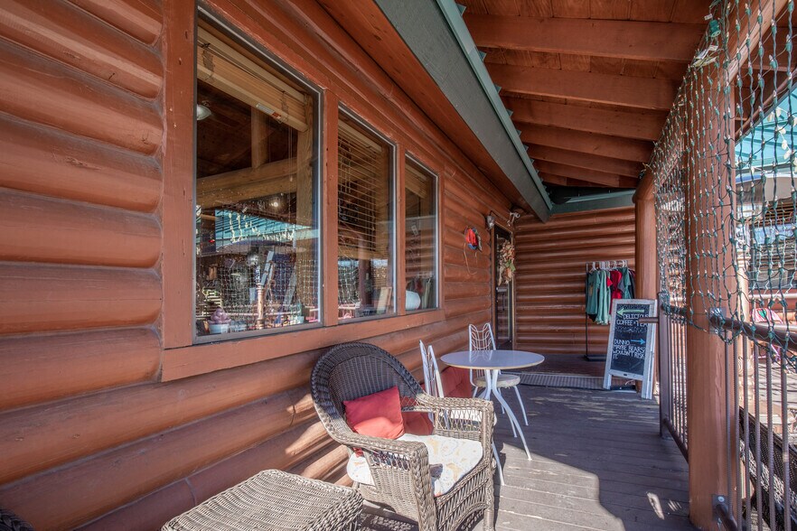 More Photos Of 102 E Main St, Payson General Retail For Sale