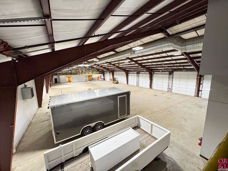 More Photos Of 103R Old Windsor Rd, Bloomfield Warehouse For Lease