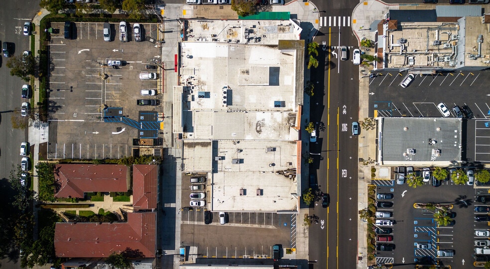 More Photos Of 1221-1231 Garnet Ave, San Diego Storefront For Lease