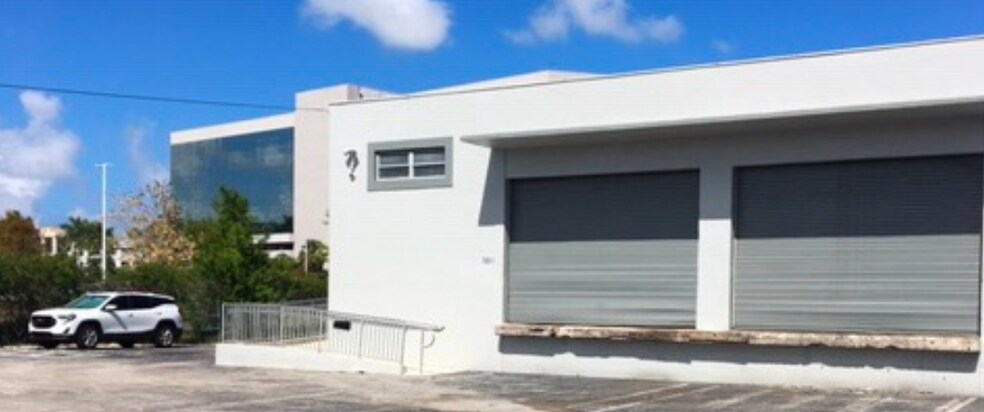 More Photos Of 700 NW 57th Ct, Fort Lauderdale Warehouse For Sale