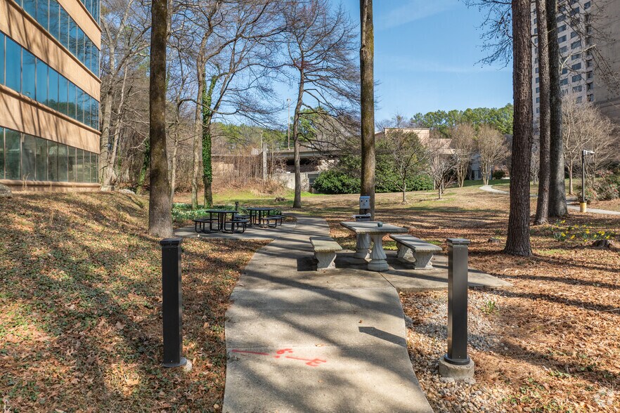 More Photos Of 3675 Crestwood Pkwy NW, Duluth Office Residential For Lease