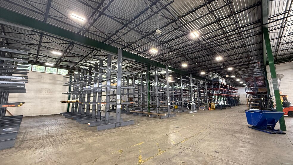 More Photos Of 1002 Jersey Ave, New Brunswick Warehouse For Lease