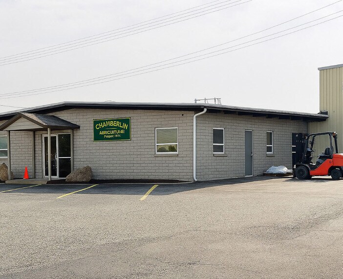 More Photos Of 4151 US 97, Wenatchee Manufacturing For Sale