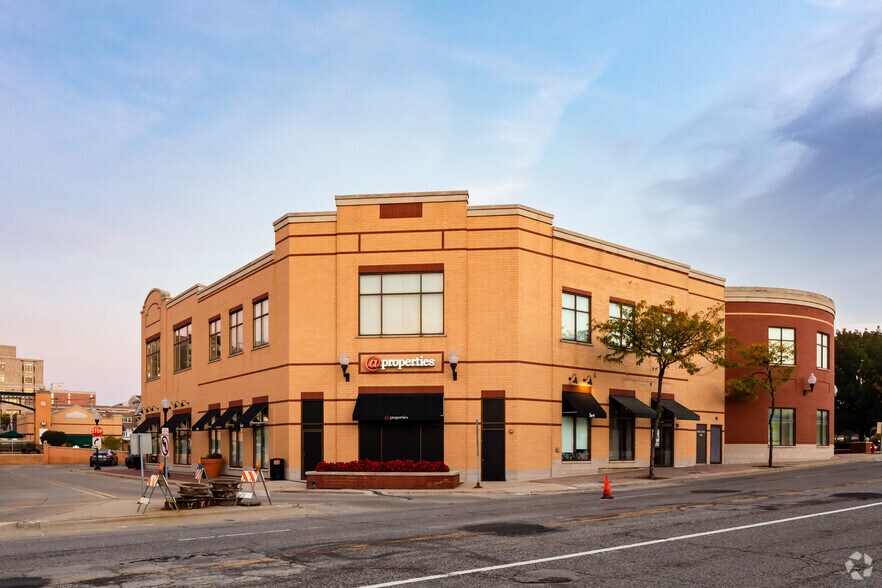 More Photos Of 3-31 S Evergreen Ave, Arlington Heights Coworking Space