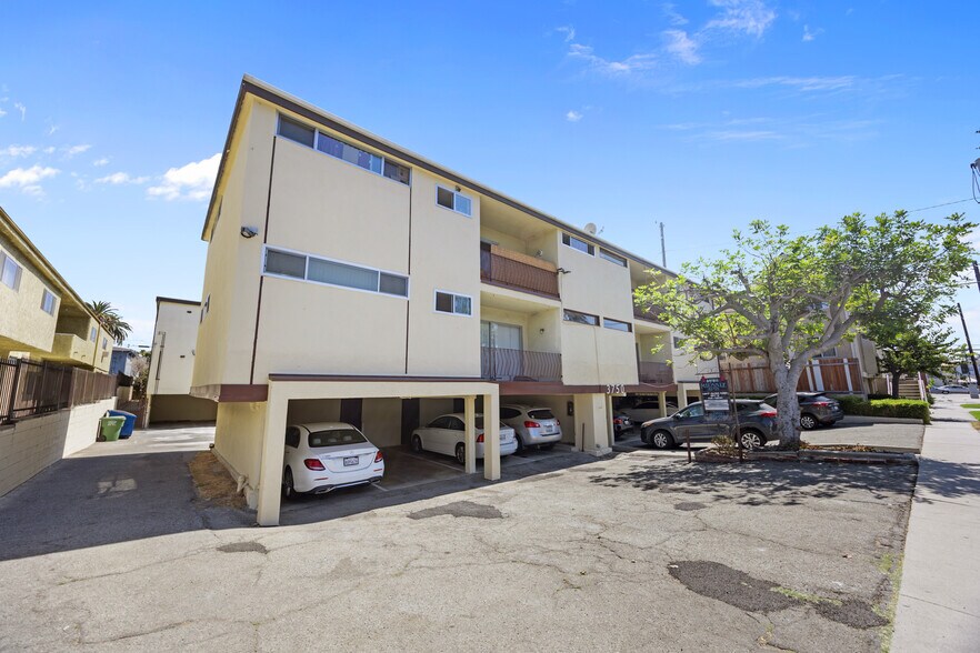More Photos Of 3750 Midvale Ave, Los Angeles Apartments For Sale