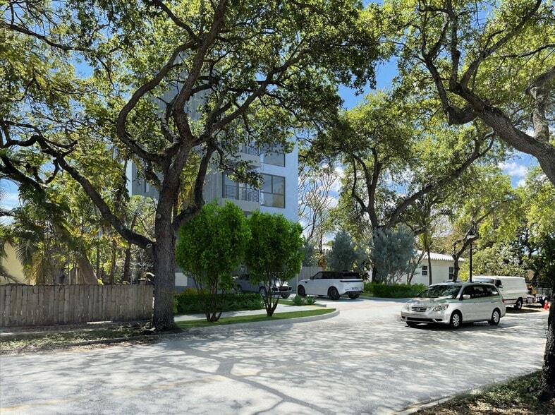 More Photos Of 1910 Washington St, Hollywood Land For Sale