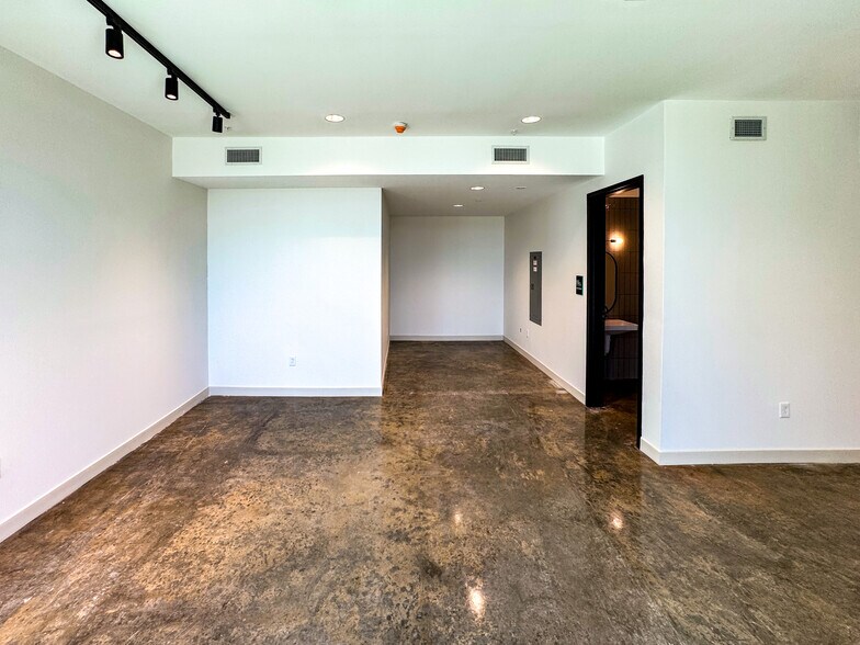 More Photos Of 31 Artful Way, Asheville Apartments For Lease