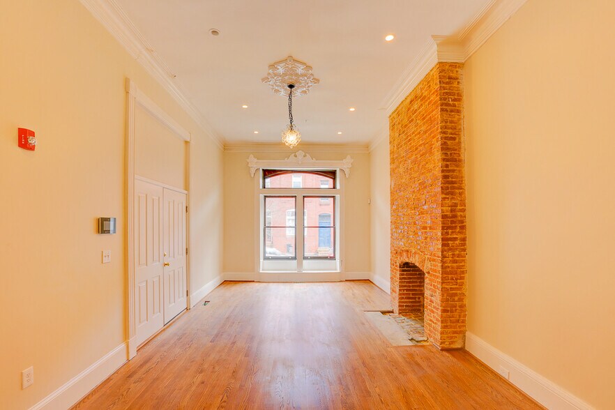 More Photos Of 2116-2118 Saint Paul St, Baltimore Apartments For Sale