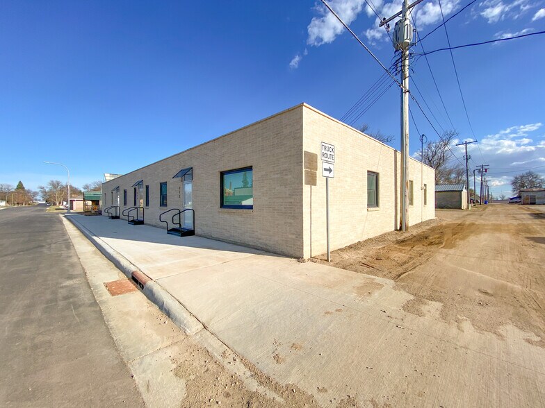 Primary Photo Of 115 2nd SE st, De Smet Storefront Retail Office For Sale