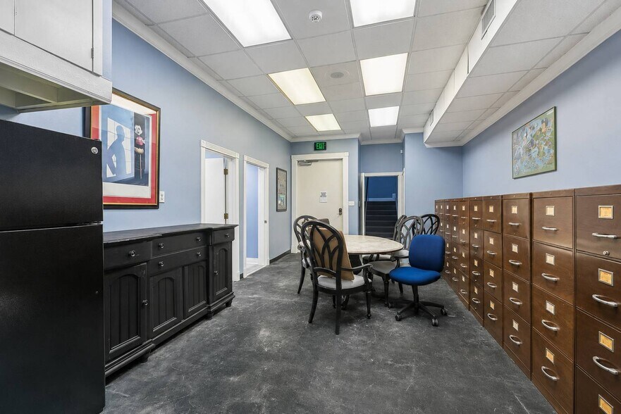 More Photos Of 2309 N Hullen St, Metairie Serviced Offices For Sale