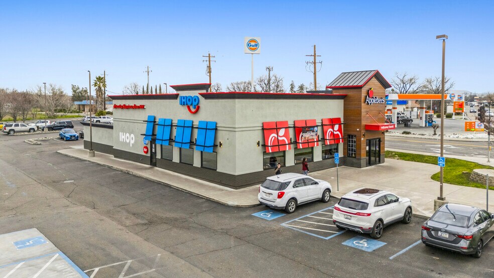 Primary Photo Of 220 Antelope Blvd, Red Bluff Restaurant For Sale