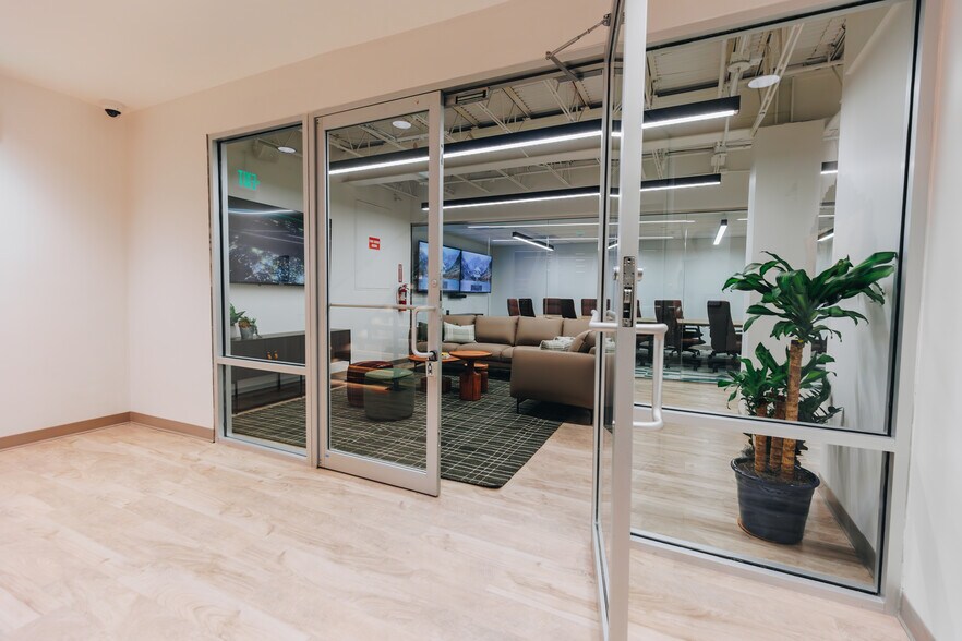 More Photos Of 2040 14th St, Boulder Office For Lease