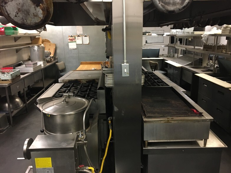 More Photos Of 7707 E McDowell Rd, Scottsdale Restaurant For Lease