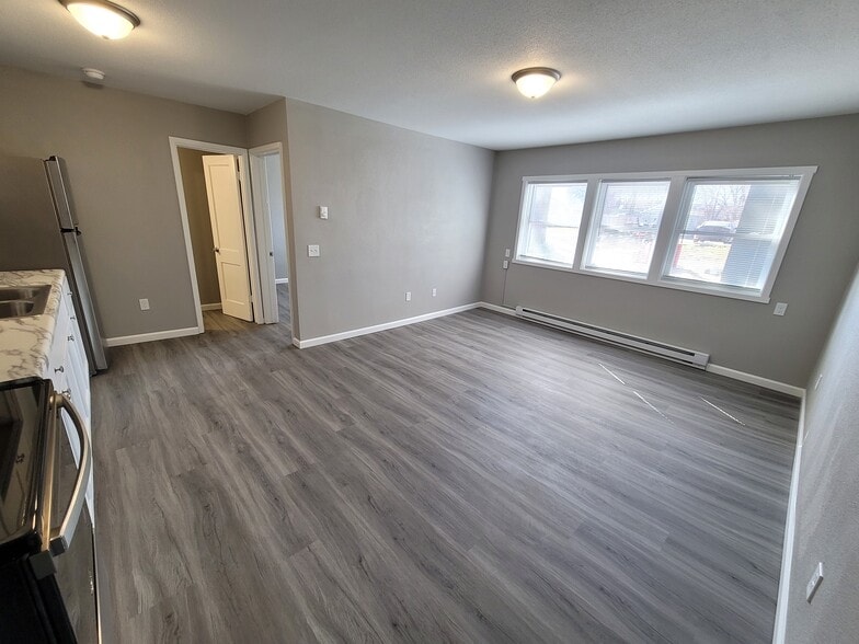 More Photos Of 1351 Iowa Ave SE, Huron Apartments For Sale