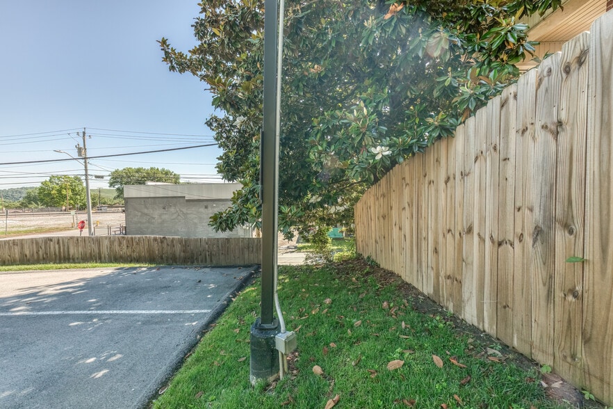 More Photos Of 640 E Maple St, Johnson City Bar For Sale