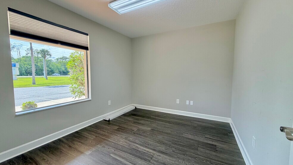 More Photos Of 1108 S State St, Bunnell Office For Lease