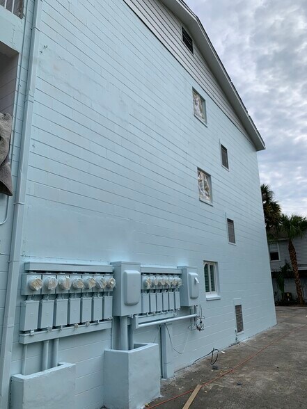 More Photos Of 208 N Halifax Ave, Daytona Beach Apartments For Sale