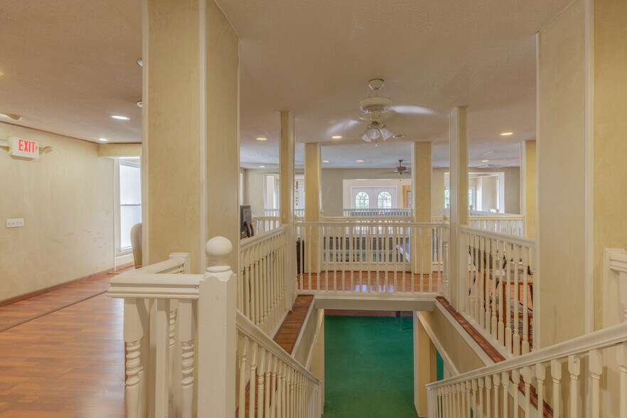 More Photos Of 3709 Brainerd Rd, Chattanooga Office For Sale