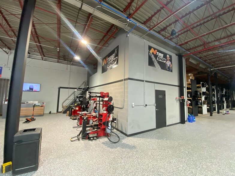 More Photos Of 4850 W Bloomingdale Ave, Chicago Warehouse For Sale