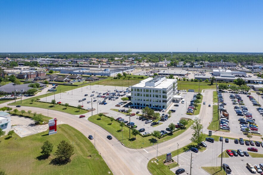 More Photos Of 18980 N Memorial Dr, Humble Medical For Lease