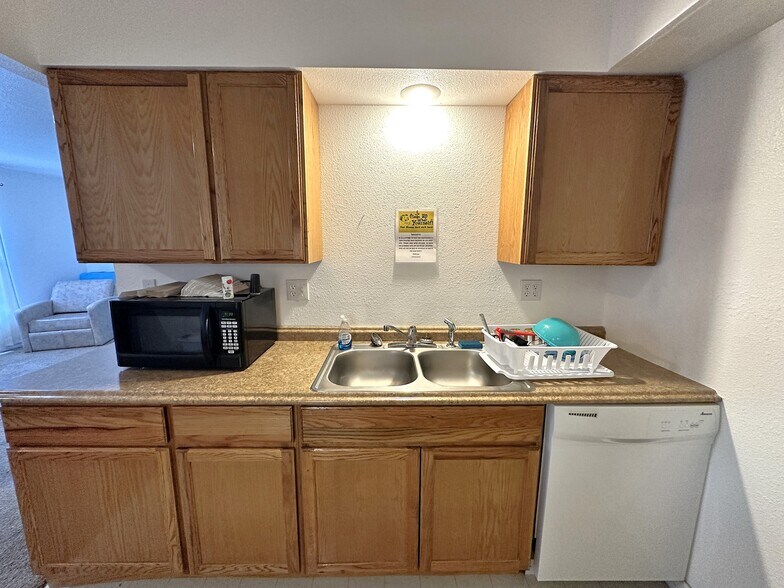 More Photos Of 309 8th St, Hugo Apartments For Sale