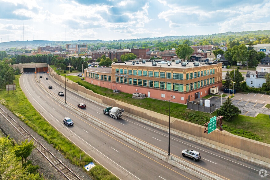 More Photos Of 1420 London Rd, Duluth Medical For Lease