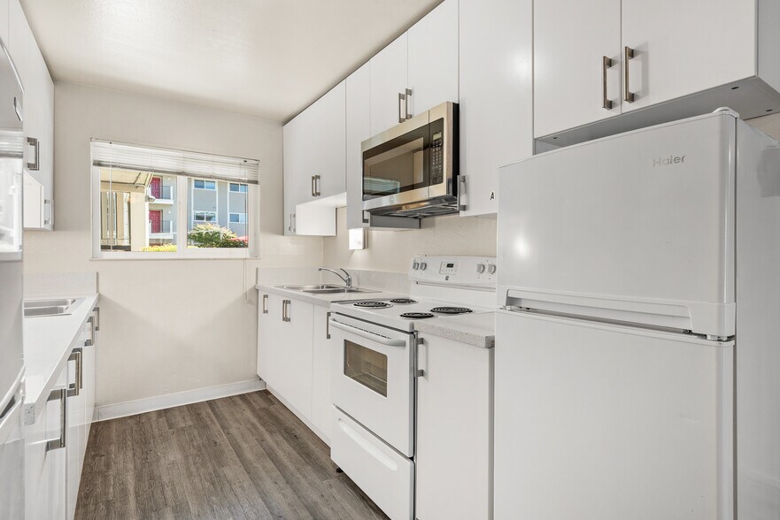 More Photos Of 8025 Beverly Dr, Rohnert Park Apartments For Sale