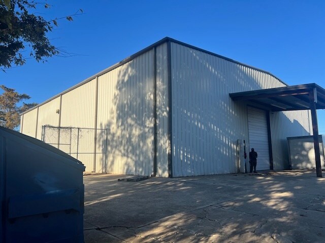 More Photos Of 1314 Driftwood Dr, Bossier City Warehouse For Sale