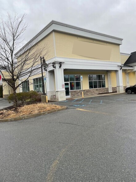 More Photos Of 84 N Plank Rd, Newburgh Storefront For Lease