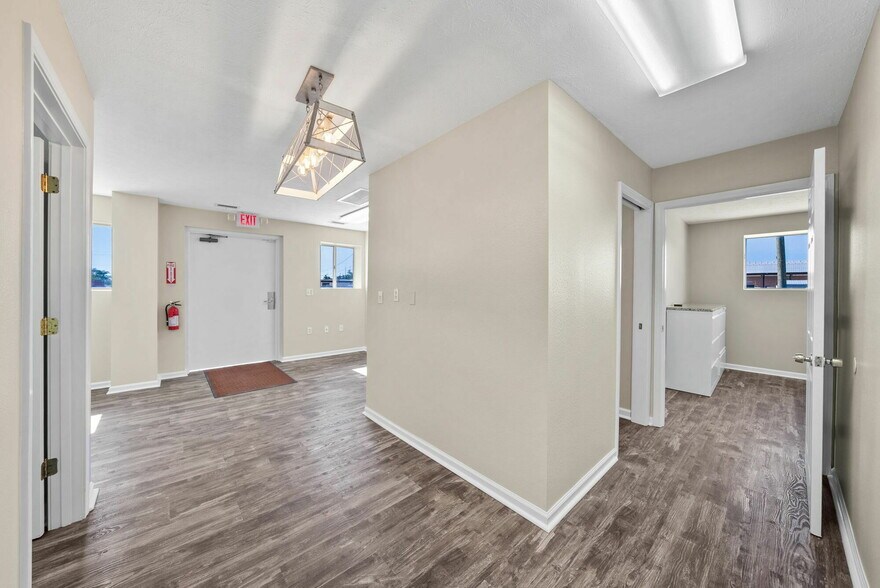 More Photos Of 1225 Transmitter Rd, Panama City Warehouse For Lease