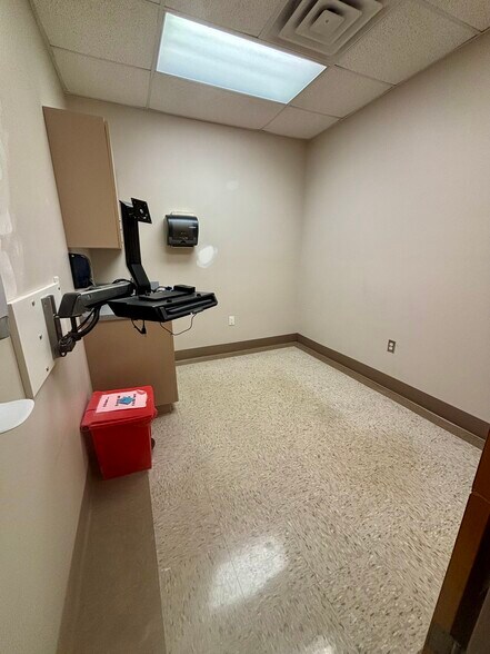 More Photos Of 5022 Old Godsey Ln, Hixson Medical For Lease