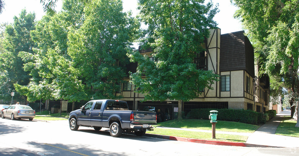 Primary Photo Of 15050 Moorpark, Sherman Oaks Apartments For Sale