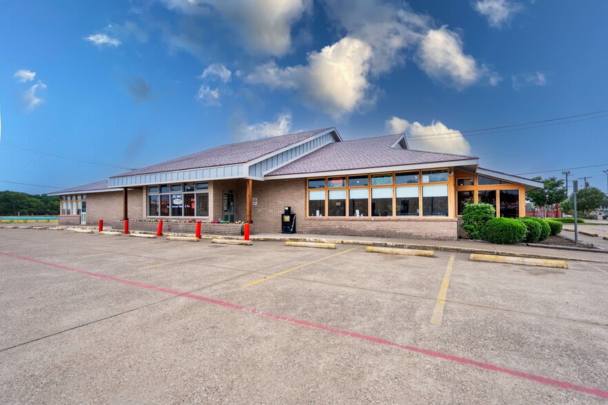 More Photos Of 3324 Lakeview Pky, Rowlett Restaurant For Sale