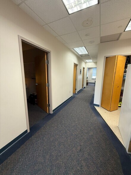 More Photos Of , La Plata Office For Sale