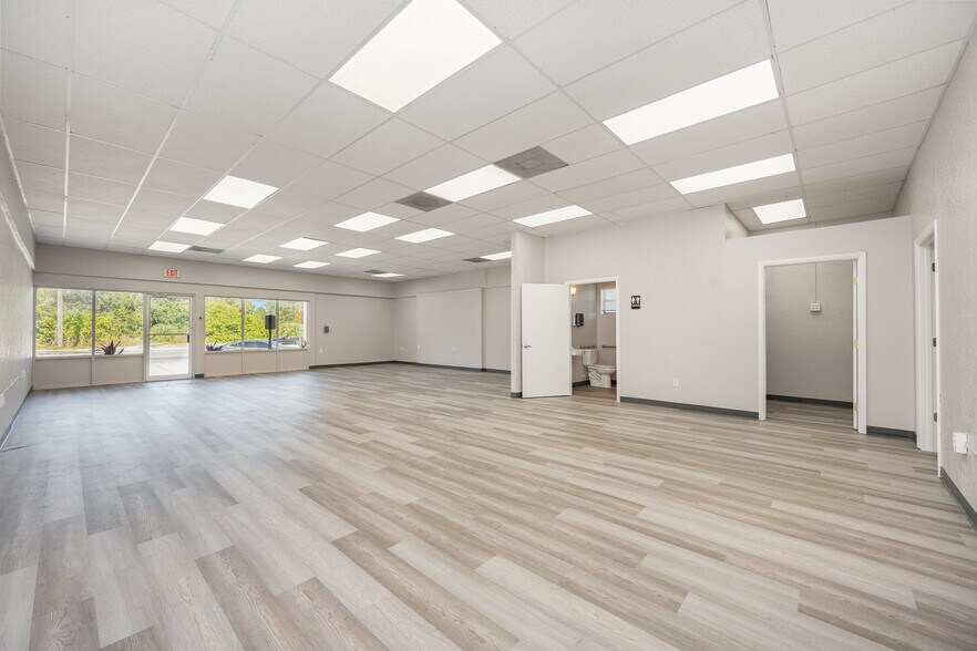 More Photos Of 1332 Malabar Rd SE, Palm Bay Industrial For Lease