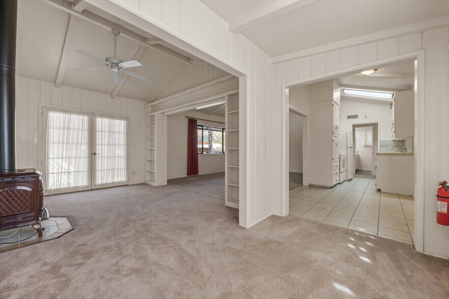 More Photos Of 16 Tobias St, Kernville Storefront Retail Residential For Sale