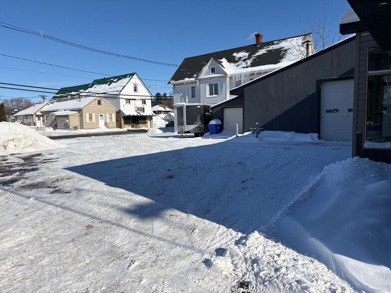 More Photos Of 116 Lake Ave, Buffalo Office For Lease
