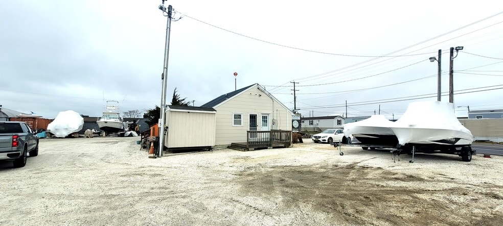 Primary Photo Of 470 S Green St, Tuckerton Marina For Sale