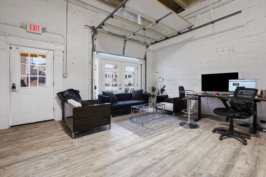 More Photos Of 4217 Howard Ave, Kensington Warehouse For Lease