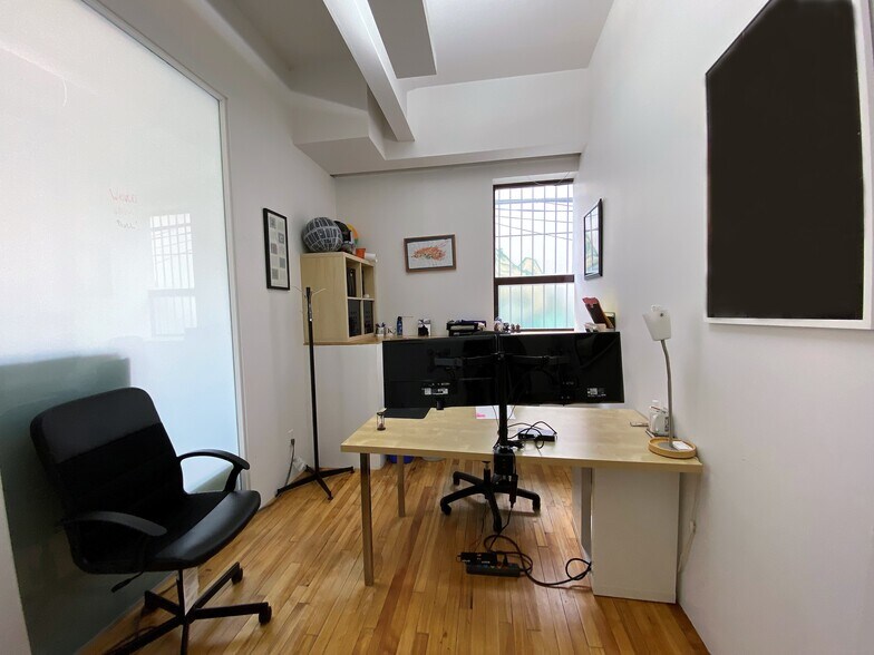More Photos Of 487 Adelaide St W, Toronto Loft Creative Space For Lease
