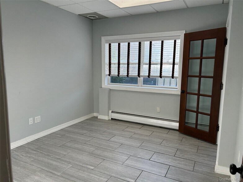 More Photos Of 361 Union Blvd, West Islip Office For Sale