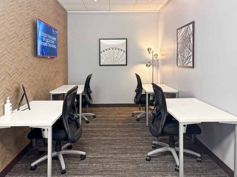 More Photos Of 21 Waterway Ave, The Woodlands Coworking Space