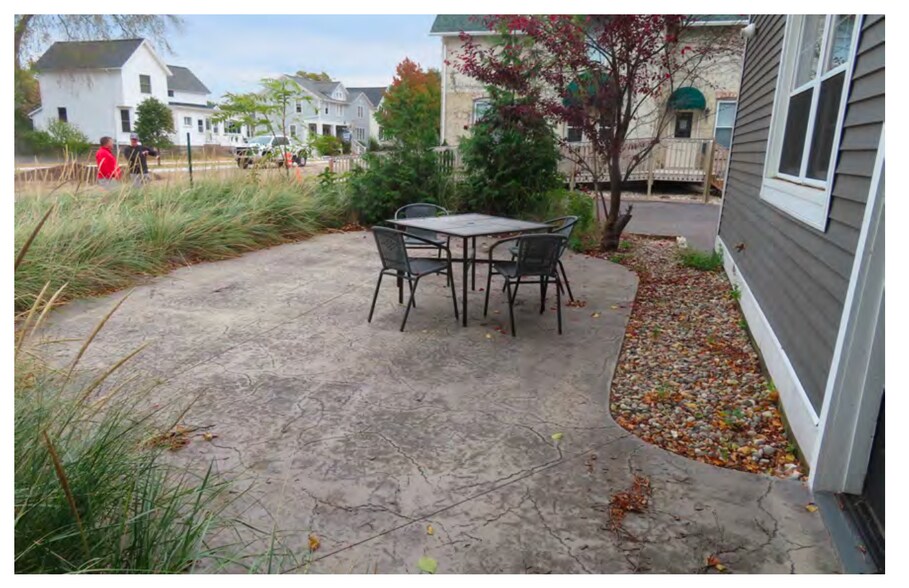 More Photos Of 118 N 3rd St, Grand Haven Office For Sale