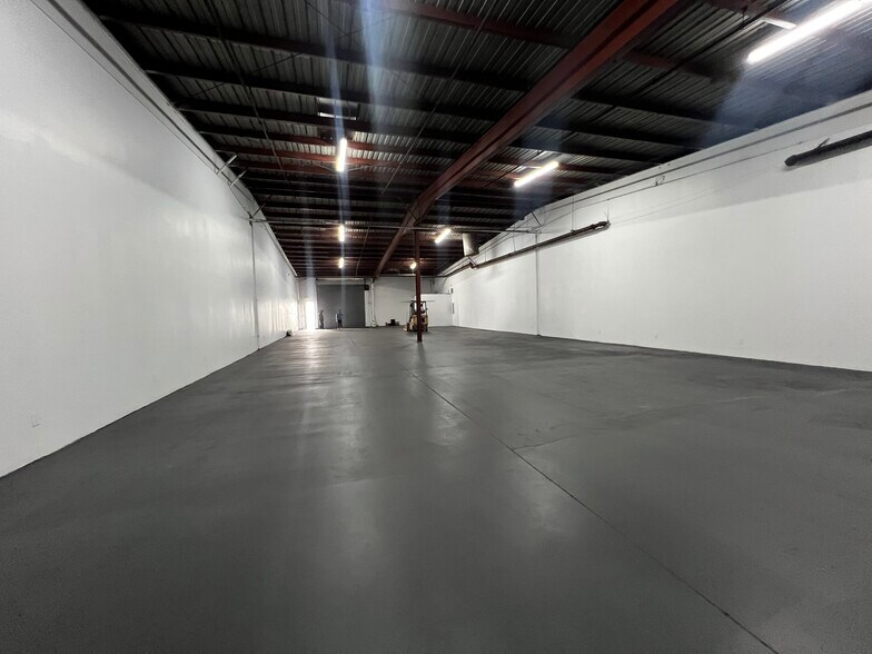 Primary Photo Of 4903 Long Beach Ave, Los Angeles Warehouse For Lease