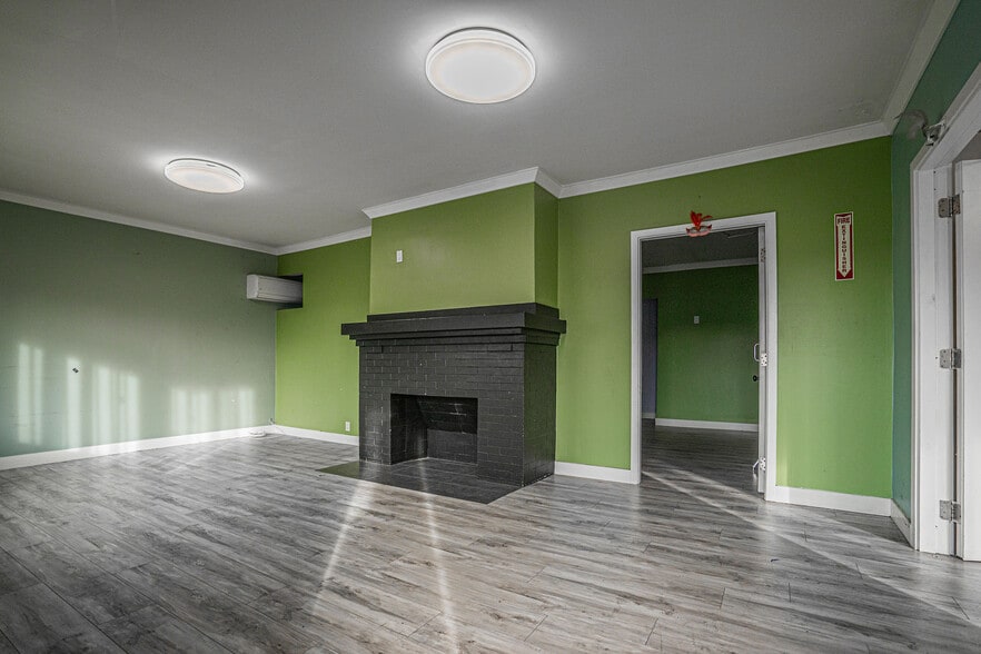 More Photos Of 1664 S Western Ave, Los Angeles Auto Dealership For Sale