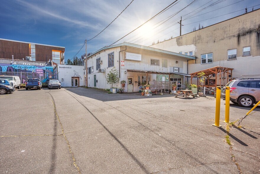 More Photos Of 3425 SE Yamhill St, Portland Loft Creative Space For Sale